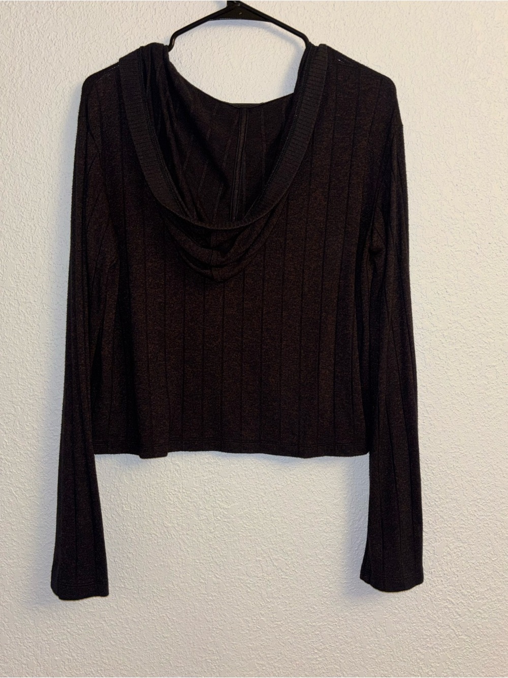 Athleta Black Ribbed V-Neck Hooded Cropped Sweatshirt - Picture 5 of 6
